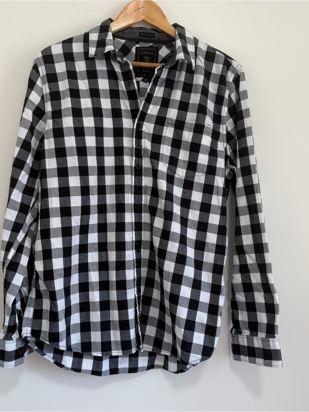 Guess Mens Regular Fit Buffalo Check Flannel Button Down Shirt Black White M